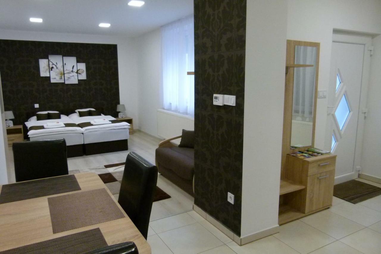 Wolf House Apartman Zalaegerszeg Dış mekan fotoğraf